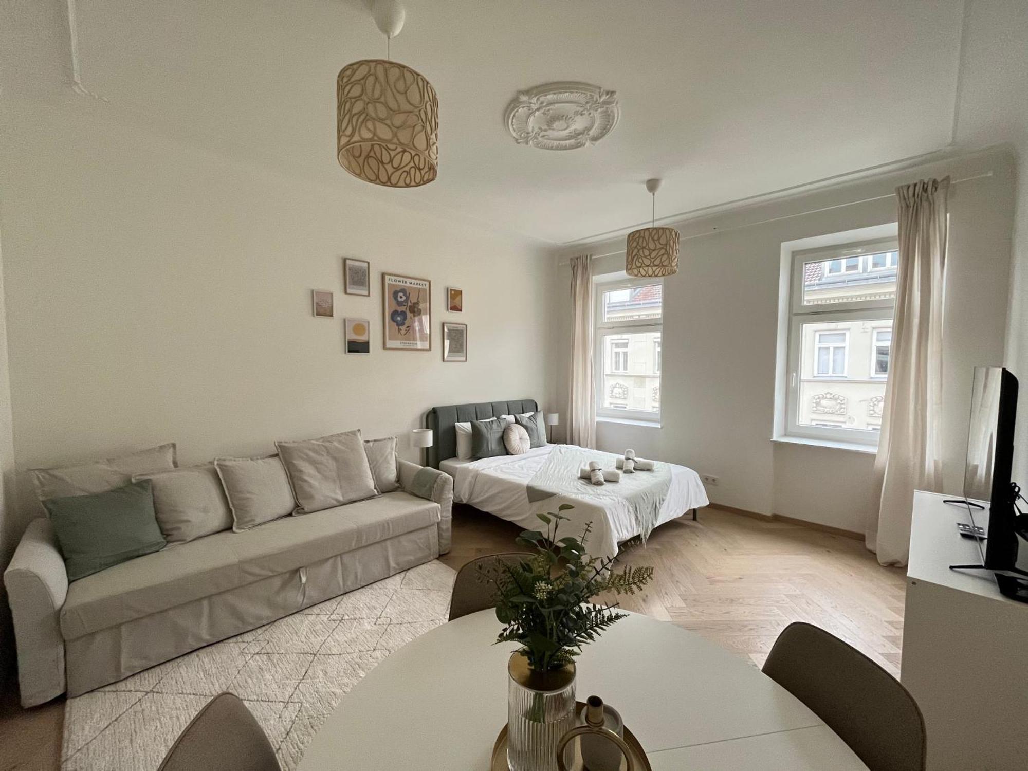 Luxurious One Room Apartment Near Schoenbrunn Palace Wien Exterior foto